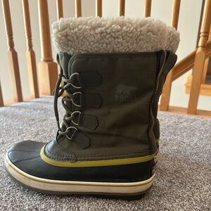 Green Sorel snow boots
